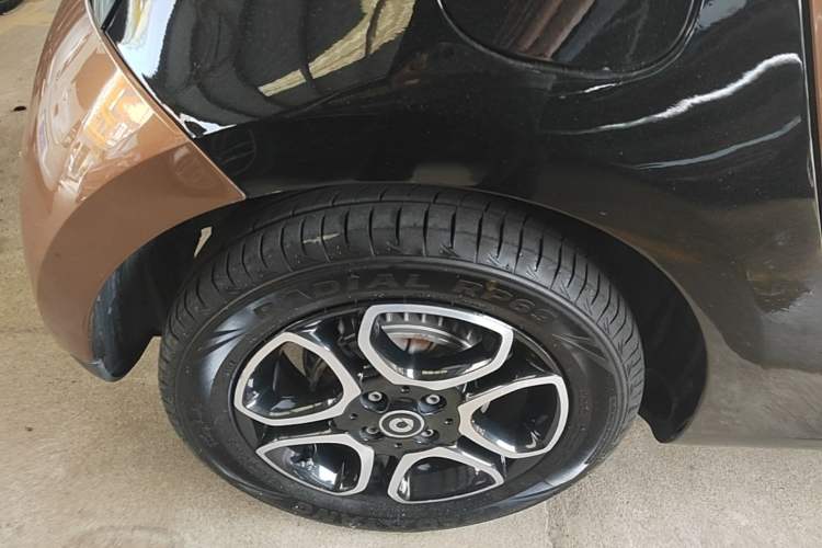 Used smart forfour 2016 0.9T 66 kW Pioneer Edition
