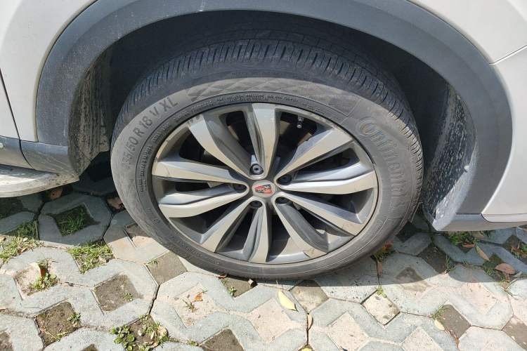 Used Roewe RX5 MAX 2019 300TGI Automatic Intelligent Driving Health Cabin Edition Right Front Wheel Hub