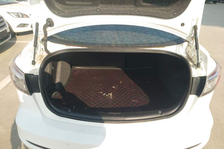 Used Mazda 3 2015 Sedan 1.6L Automatic Comfort Model Trunk