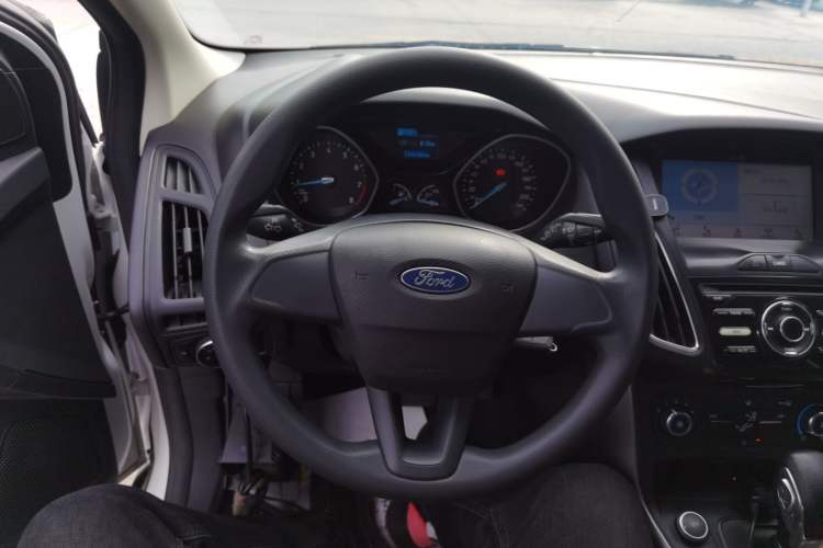 Used Ford Focus 2018 Hatchback Classic 1.6L Automatic Comfort Plus SmartDrive Edition
