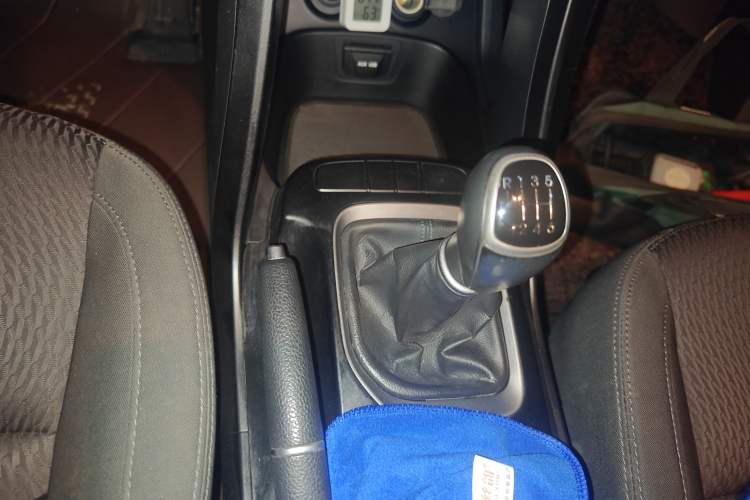 Used Hyundai Santa Fe 2013 2.4L Manual Two-Wheel Drive Comfort Version