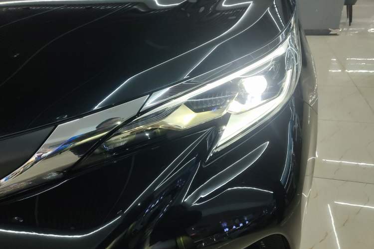 Used Toyota Granvia 2024 2.5L Hybrid Comfort Edition Left Front Headlight