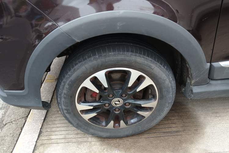 Used Dongfeng Fengon 370 2017 1.5L CVT Fashion Edition 7-Seater