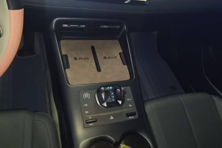 Used BYD Qin PLUS 2025 DM-i Smart Drive 55KM Beyond Model
