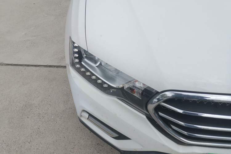 Used Haval H6 Coupe 2016 Blue Label 1.5T Automatic Two-Wheel Drive Urban Model Right Front Headlight