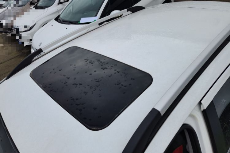 Used BAIC Senova X25 2015 1.5L Manual Elite Edition Roof