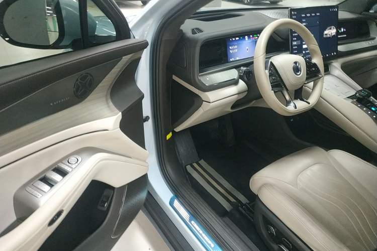 Used Denza N7 2023 Long-Range Performance Max Edition