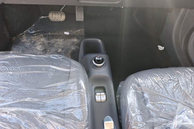 Used Wuling Zhiguang New Energy 2025 Standard Model Gear Lever