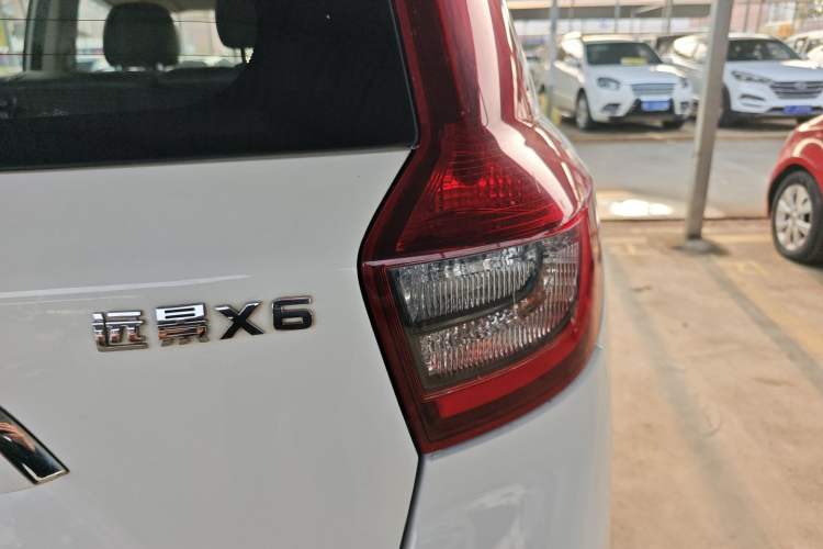 Used Geely Auto Vision X6 2018 1.4T CVT 4G Connected Luxury Version