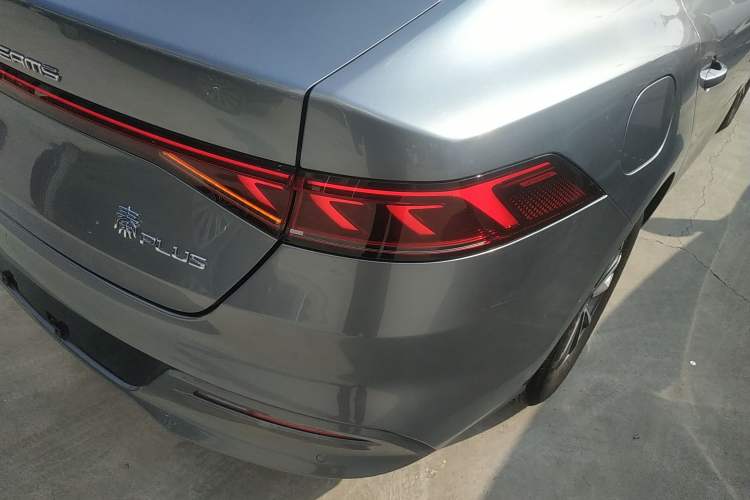 Used BYD Qin PLUS 2024 HONOR Edition DM-i 55KM Leading Model