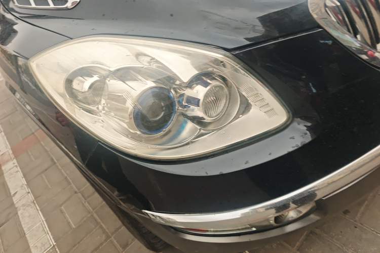 Used Buick Enclave  Right Front Headlight