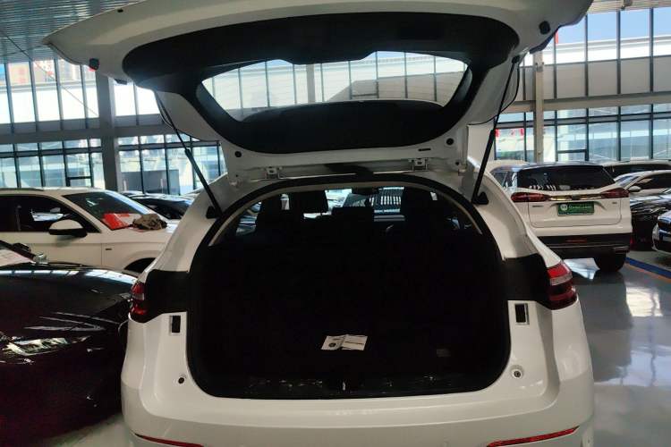 Used Haval F7 2020 1.5T Two-Wheel Drive i-Trend Trunk