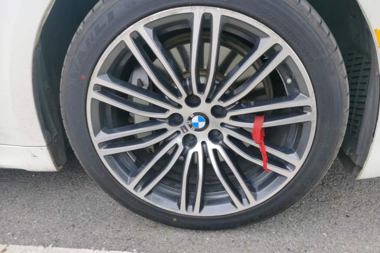 Used BMW 5 Series 2018 Facelifted 530Li xDrive M Sport Package
