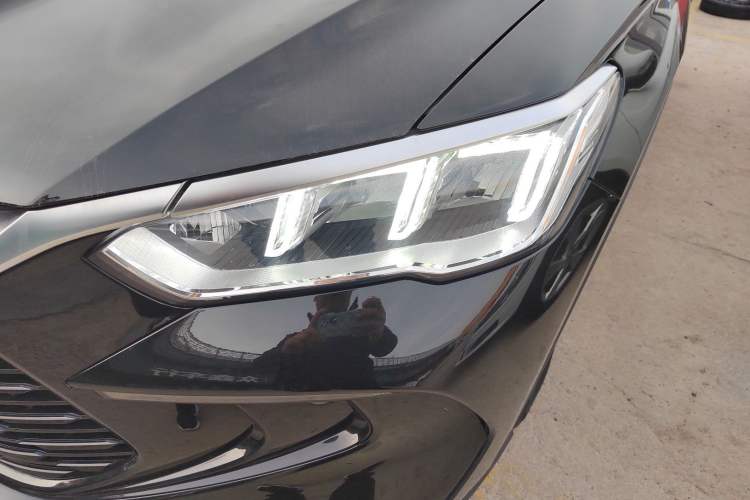 Used BYD Song Pro New Energy 2024 HONOR Edition DM-i 110KM Beyond Model Left Front Headlight