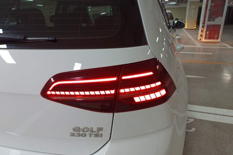 Used Volkswagen Golf 2018 230TSI Automatic Luxury Version