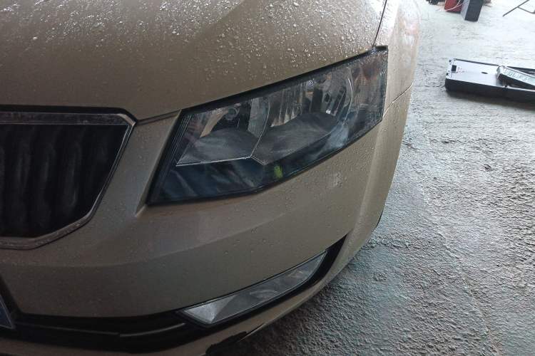 Used Skoda Octavia 2015 1.4TSI DSG Yijun Edition Left Front Headlight