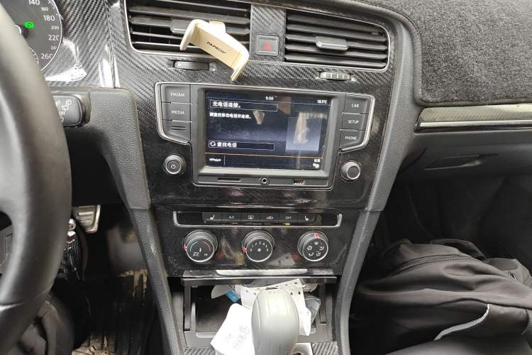 Used Volkswagen Golf 2016 1.4TSI Automatic R-Line
