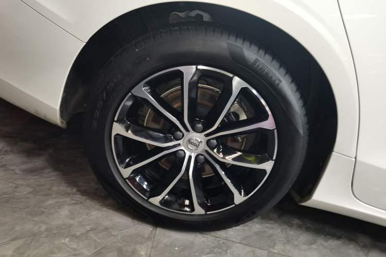 Used Volvo S60 2022 B4 Zhiyi Luxury Edition