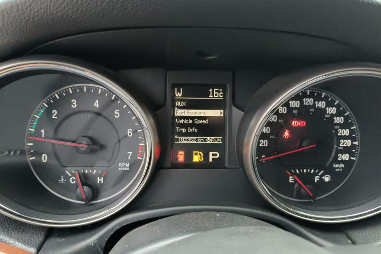 Used Jeep Grand Cherokee 2011 3.6L Luxury Edition
