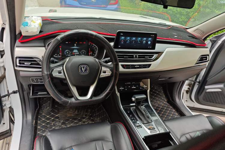 Used CHANGAN CS75 2018 280T Automatic Smart Edition China V-standard Center Console