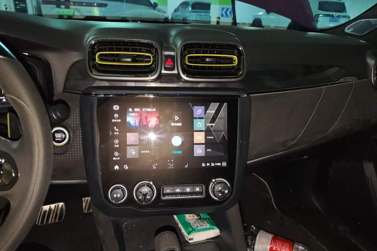 Used Lynk & Co 03 2021 03+ 2.0TD Automatic Wind-Chasing Edition Audio And AC Panel