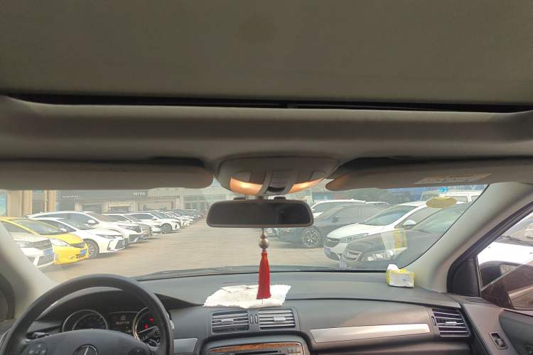 Used Mercedes-Benz R-Class 2014 R 320 4MATIC Business Model