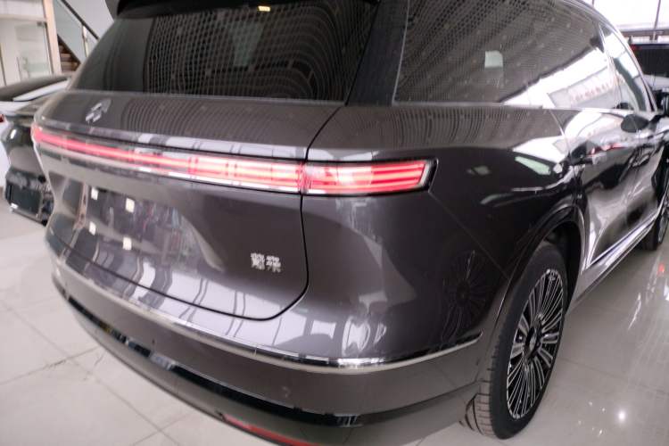 Used Nio ES8 2026 Model 6-seat Executive Luxury Edition Right Rear Taillight