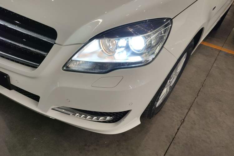 Used Mercedes-Benz R-Class 2017 R 320 4MATIC Business Edition Prestige Model