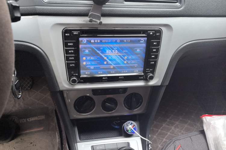 Used Volkswagen Lavida 2013 Revised Classic 1.6L Manual Fashion Edition Audio And AC Panel