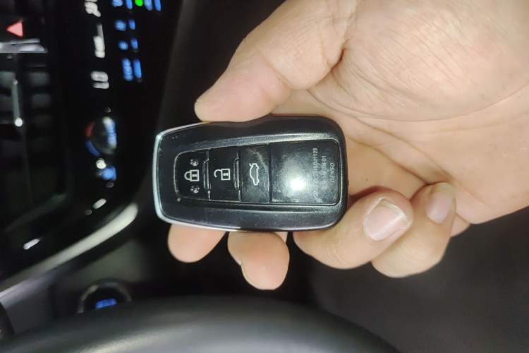 Used Toyota Camry 2023 2.0GVP Premier Edition Vehicle Key