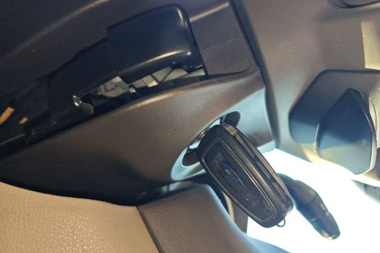 Used Ford Focus 2012 Sedan 1.6L Automatic Fashion Edition