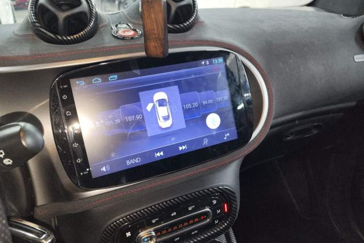 Used smart fortwo 2018 1.0L 52kW Hardtop Passion Edition China V Standard
