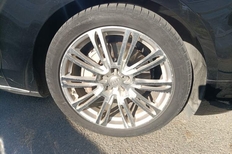 Used Audi A8 2013 A8L 45 TFSI quattro Comfort model
