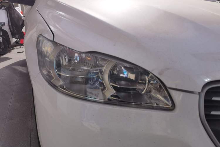 Used Peugeot 301 2014 1.6L Manual Comfort Edition