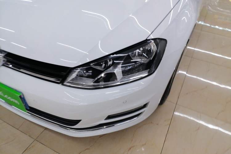 Used Volkswagen Golf 2017 230TSI Automatic Comfort Edition – Celebrating Milestone of One Million Units
