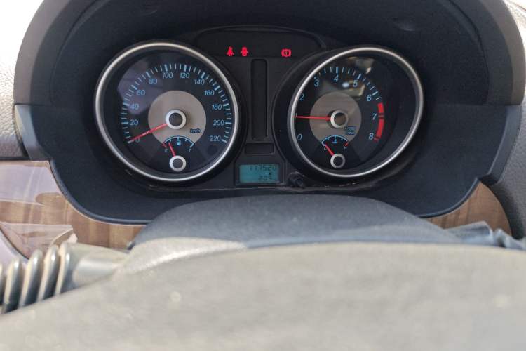 Used Buick Excelle 2015 1.5L Manual Classic Trim
