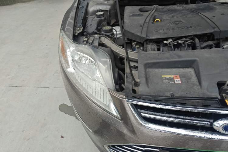 Used Ford Mondeo 2011 2.3L Luxury Model
