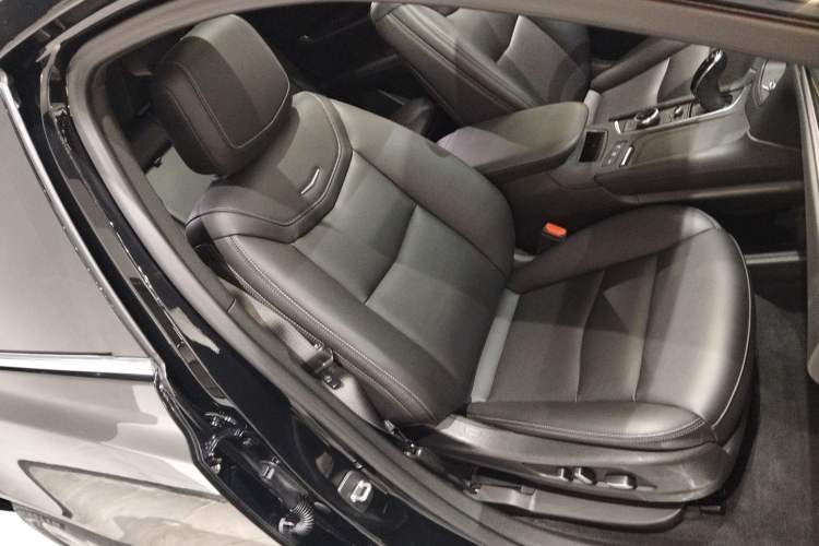 Used Cadillac XT5 2021 2.0T Two-Wheel Drive Luxury Version