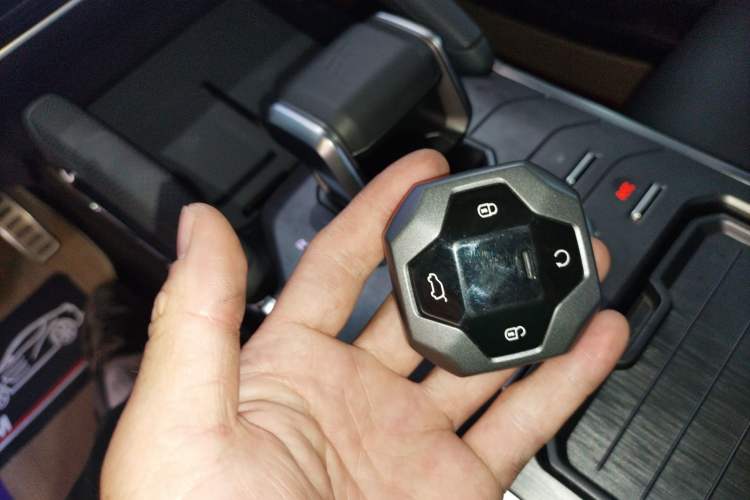 Used JETOUR Traveler 2023 2.0T All-Wheel-Drive CrossPRO Vehicle Key