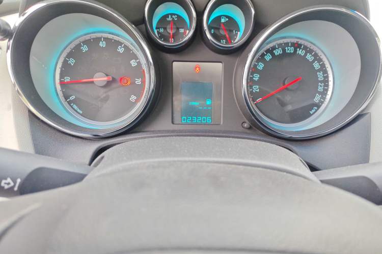 Used Buick GT 2014 XT 1.6L Manual Entry-Level Model