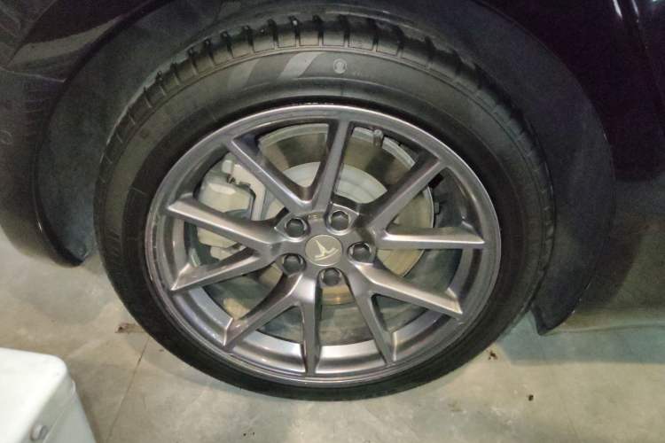 Used Tesla Model 3 2022 Rear-Wheel-Drive Version Right Rear Wheel Hub