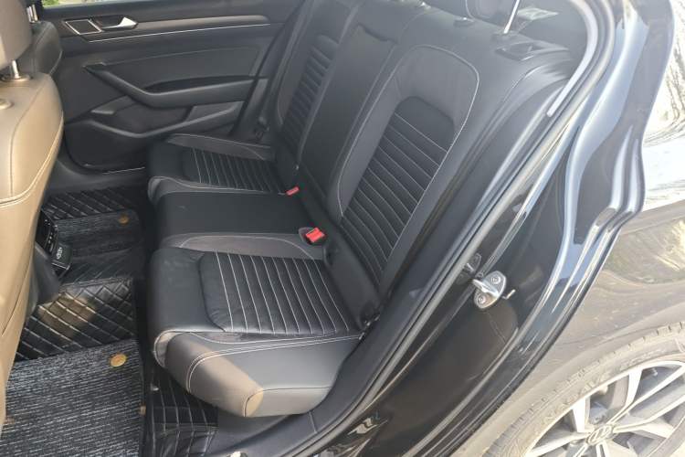 Used Volkswagen Magotan 2020 330TSI DSG Leading Model
