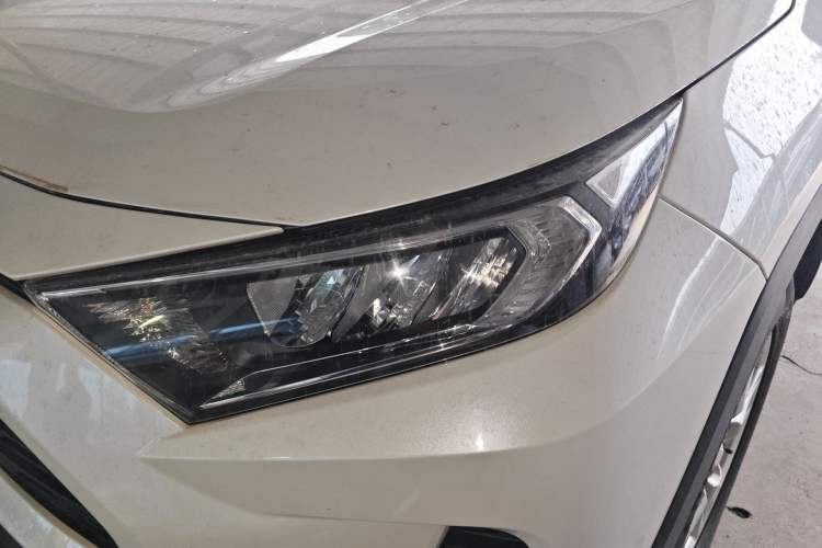 Used Toyota RAV4 2020 2.0L CVT Two-Wheel Drive Urban Edition Left Front Headlight