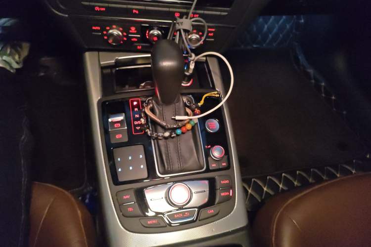 Used Audi A6L 2018 30th Anniversary Edition 35 TFSI Fashion Model
