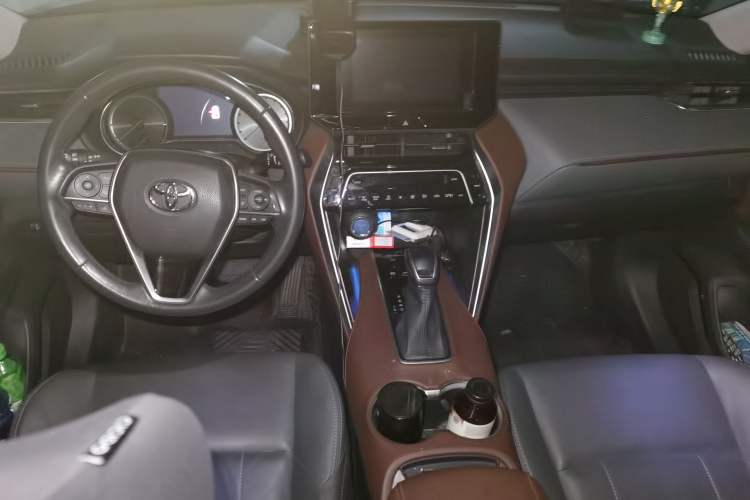 Used Toyota Harrier 2022 Dual-Engine 2.5L CVT Two-Wheel Drive Luxury Edition