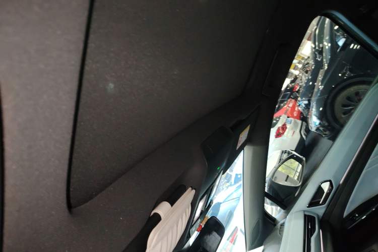 Used Volkswagen ID.4 X 2024 Pure & Smart Edition Headliner