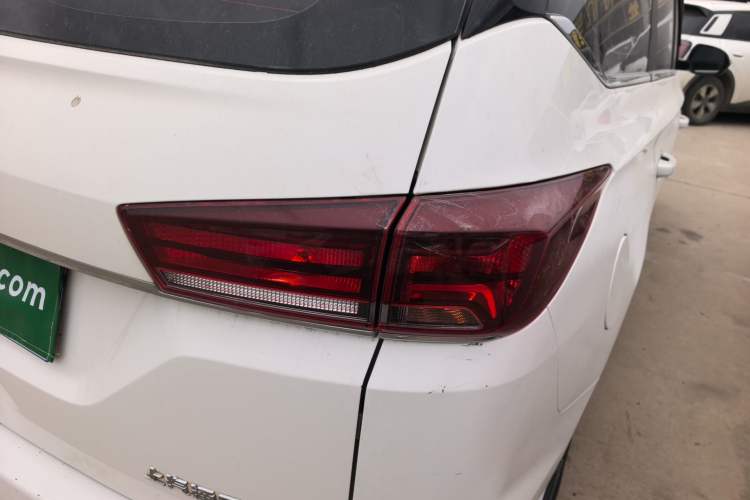 Used Baojun 360 2019 Revised Version 1.5L Manual Elite China VI Exterior 3