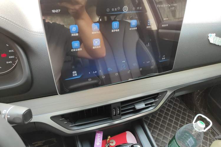 Used BYD Tang 2018 2.0T Automatic Smart Connect Prestige 7-Seater China V Standard Audio And AC Panel