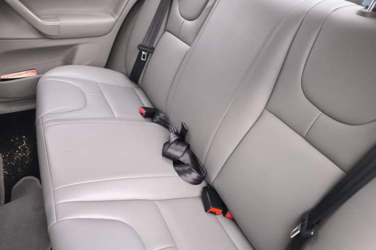 Used Volkswagen Bora 2012 1.6L Automatic Fashion Edition Left Rear Seat