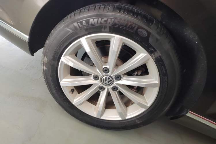 Used Volkswagen Magotan 2017 330TSI DSG Leading Model Right Rear Wheel Hub